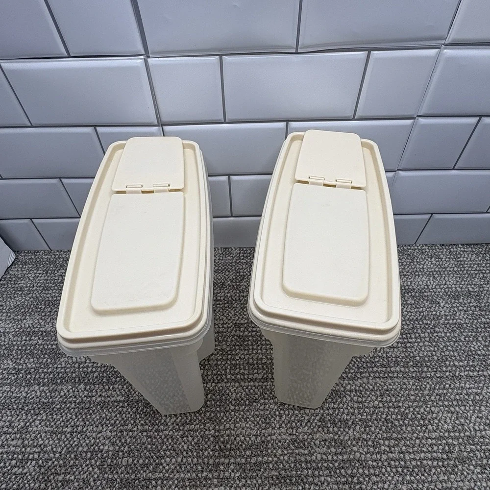 Vintage Rubbermaid‎ Servin Saver 13 Cup Storage Pouring Container Set Of 2